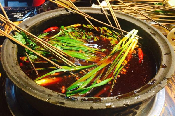 串串香店铺品牌如何挑