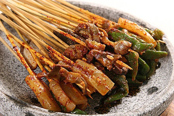 洪七公吃串串